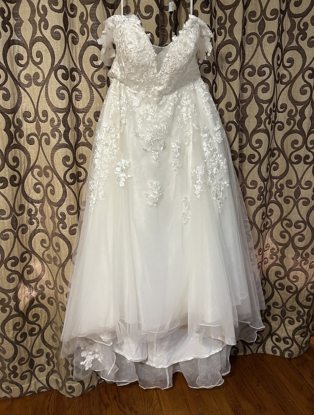 Wedding Dress Floral Appliqué Tulle
